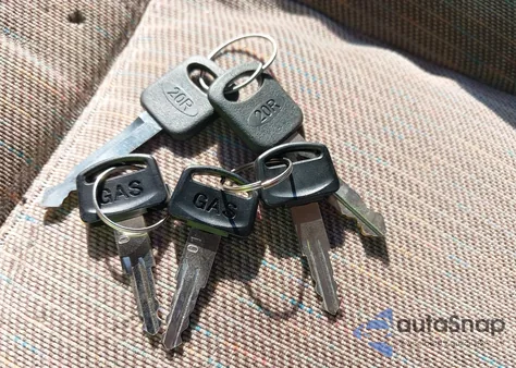 1994 Ford F250 from USA, damaged, VIN 1FTHX25K6RKA07136